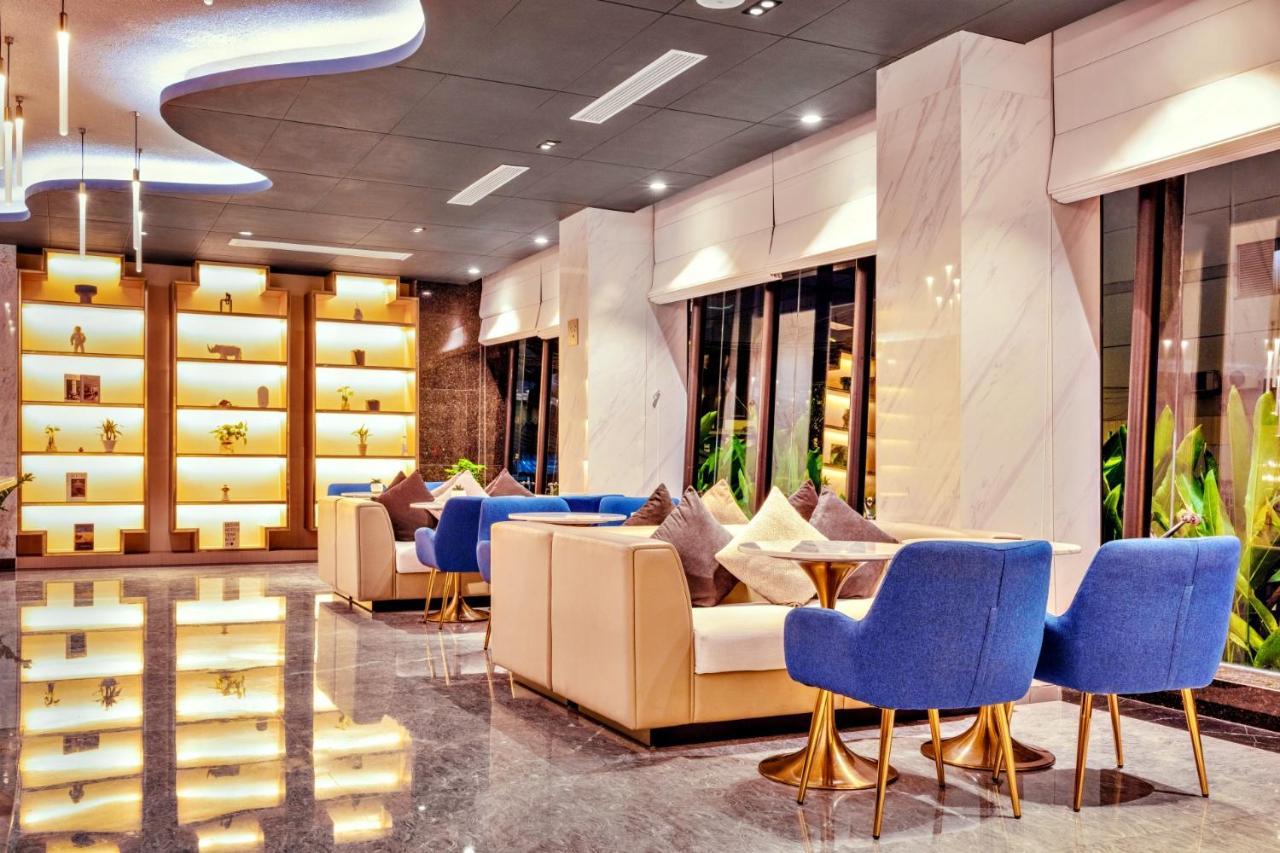 Maxx Phnom Penh Downtown By H World Hotel Екстериор снимка