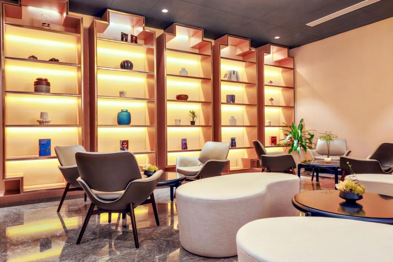 Maxx Phnom Penh Downtown By H World Hotel Екстериор снимка