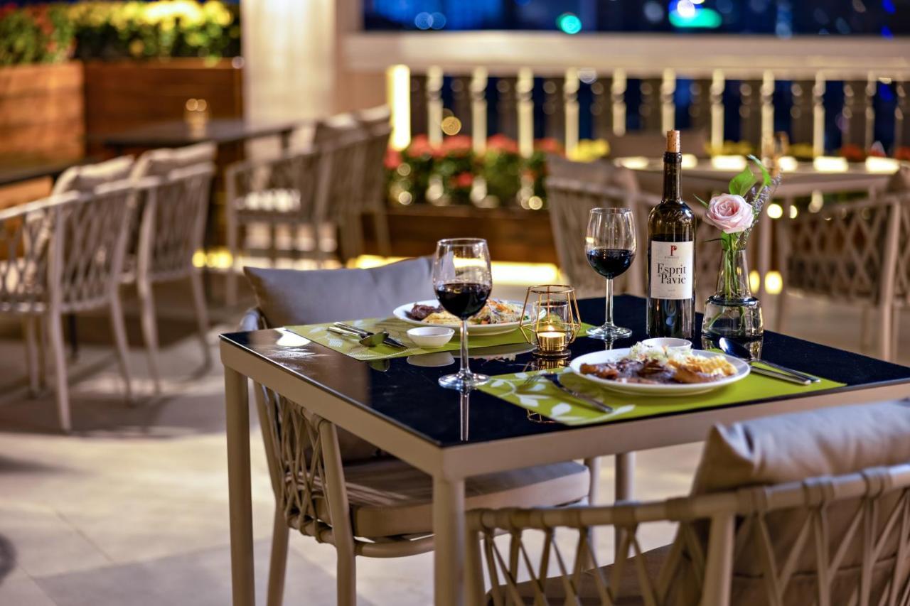 Maxx Phnom Penh Downtown By H World Hotel Екстериор снимка