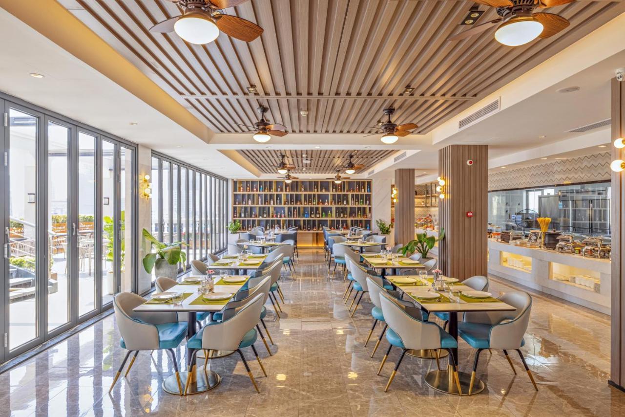 Maxx Phnom Penh Downtown By H World Hotel Екстериор снимка