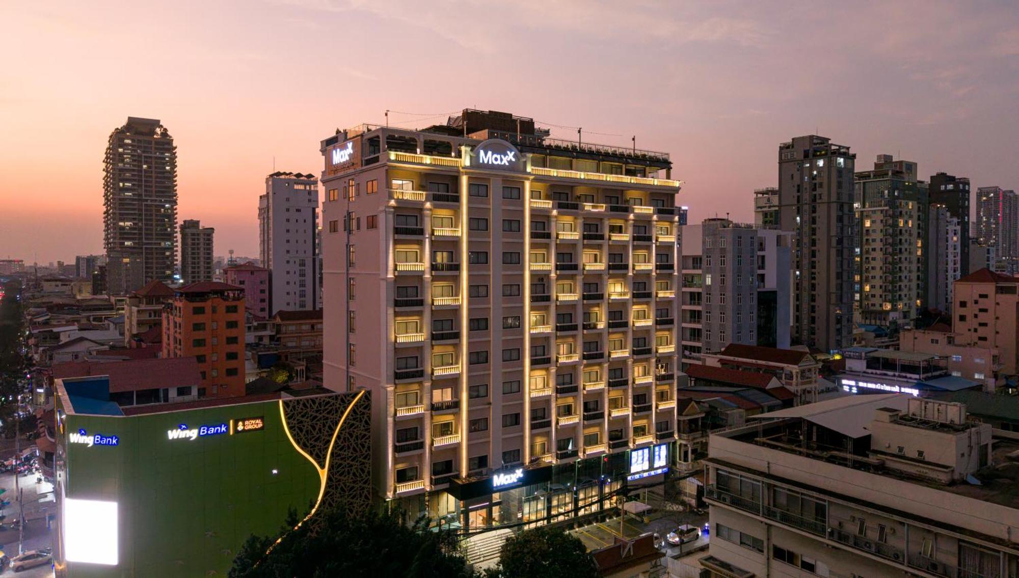 Maxx Phnom Penh Downtown By H World Hotel Екстериор снимка