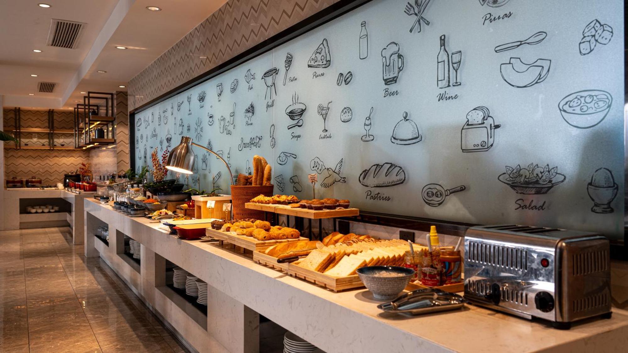 Maxx Phnom Penh Downtown By H World Hotel Екстериор снимка