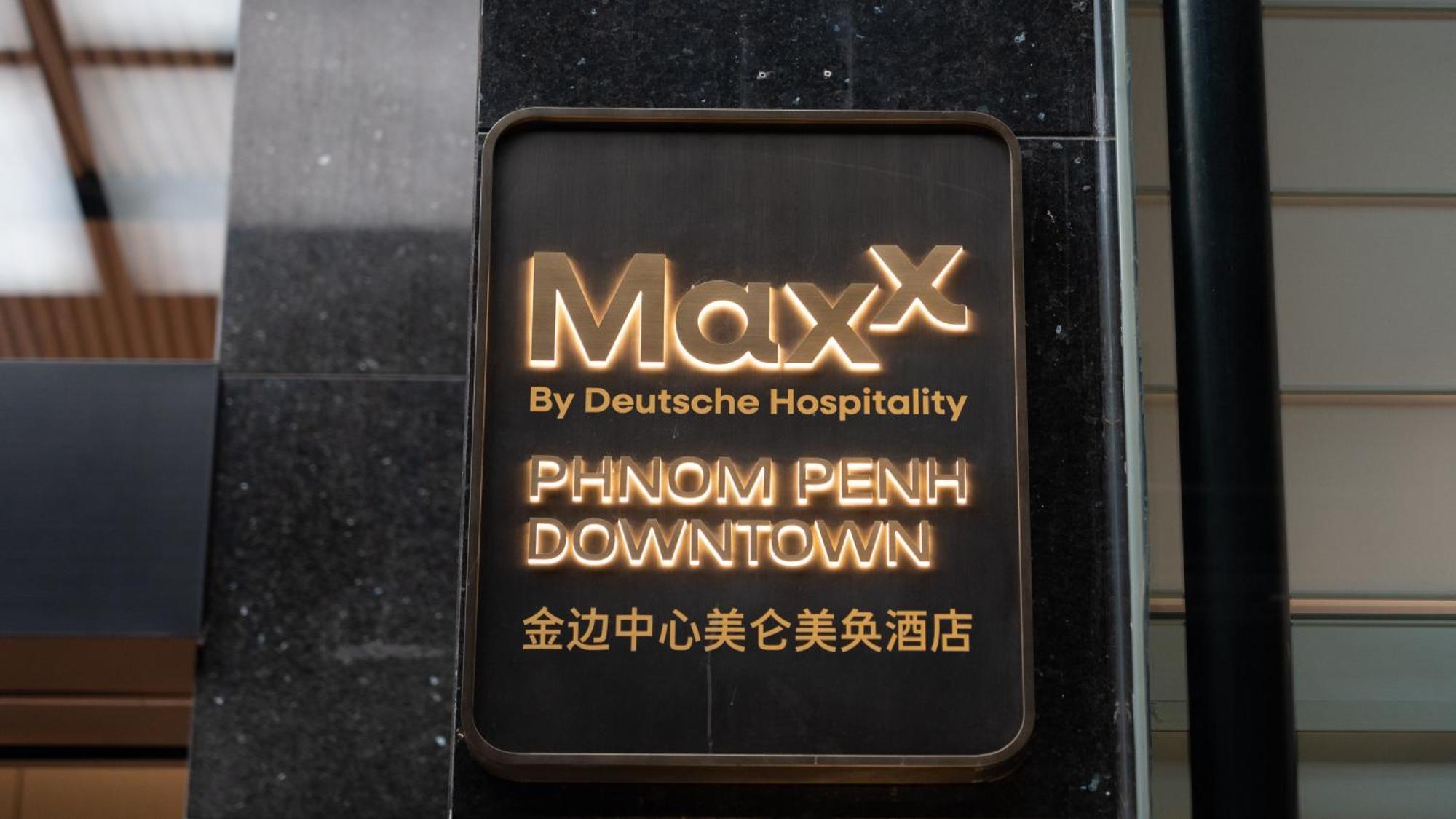Maxx Phnom Penh Downtown By H World Hotel Екстериор снимка