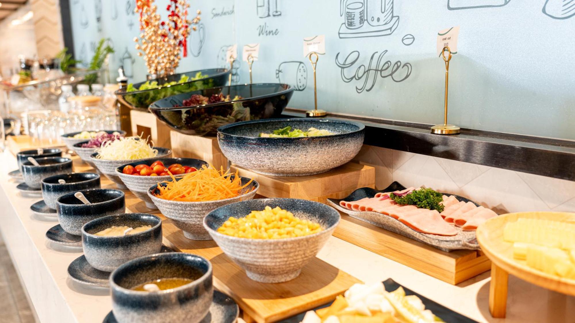 Maxx Phnom Penh Downtown By H World Hotel Екстериор снимка