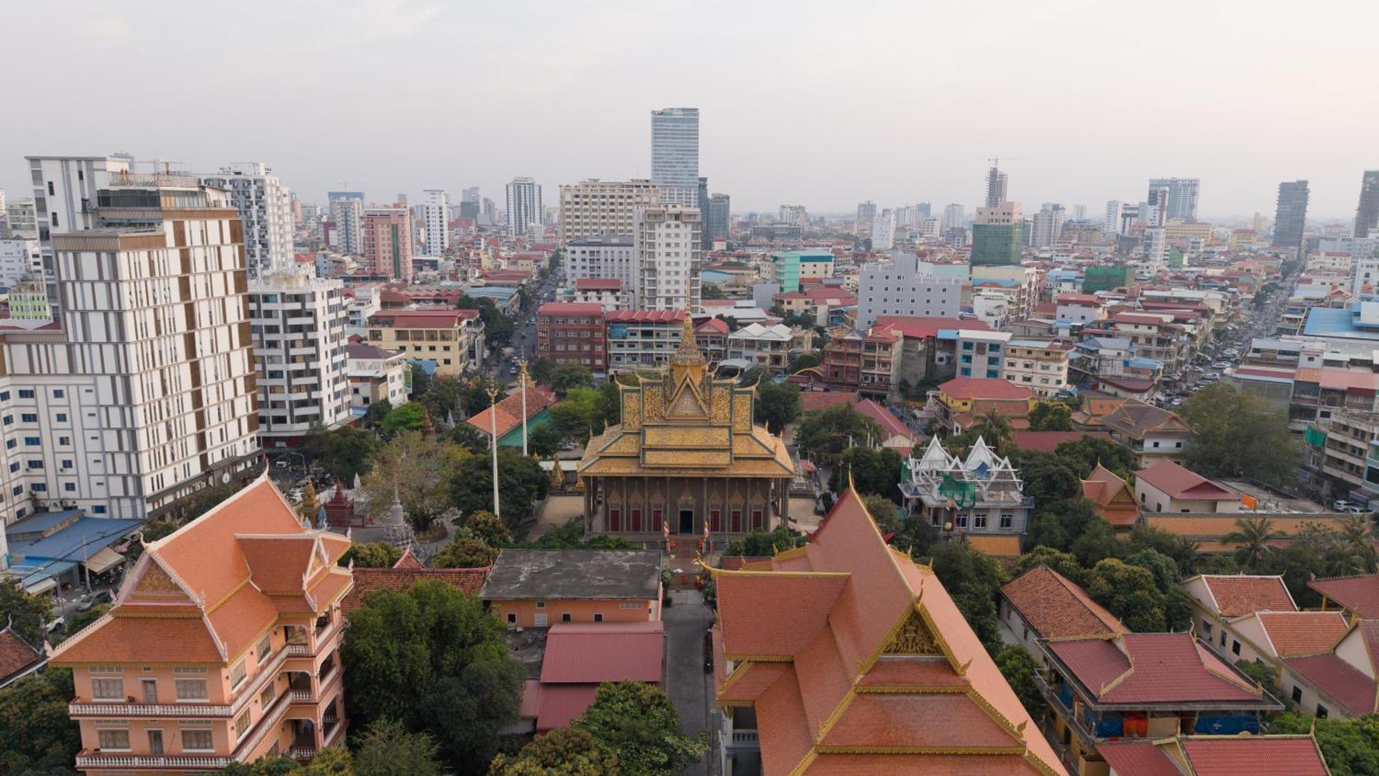 Maxx Phnom Penh Downtown By H World Hotel Екстериор снимка