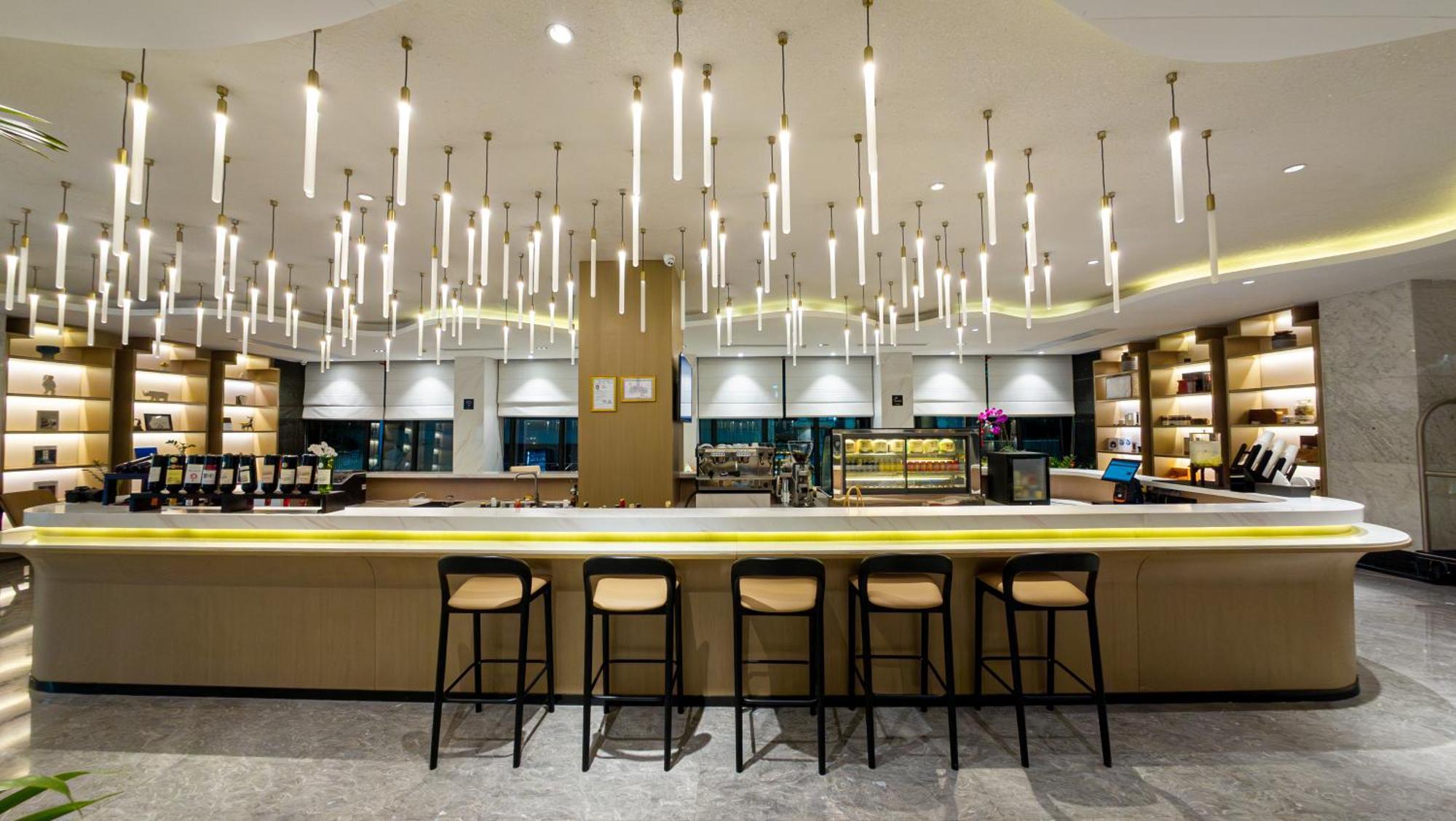 Maxx Phnom Penh Downtown By H World Hotel Екстериор снимка