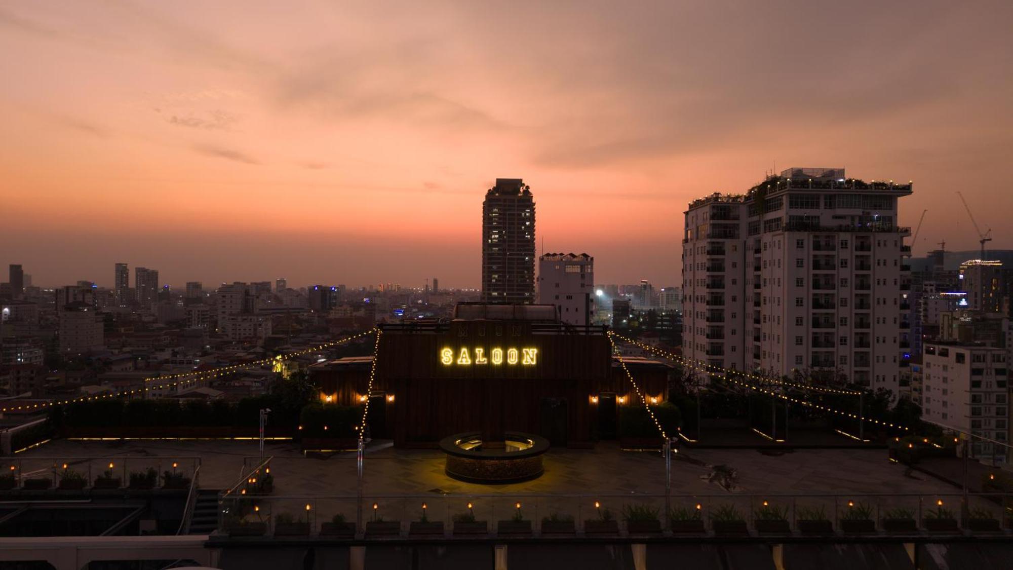 Maxx Phnom Penh Downtown By H World Hotel Екстериор снимка