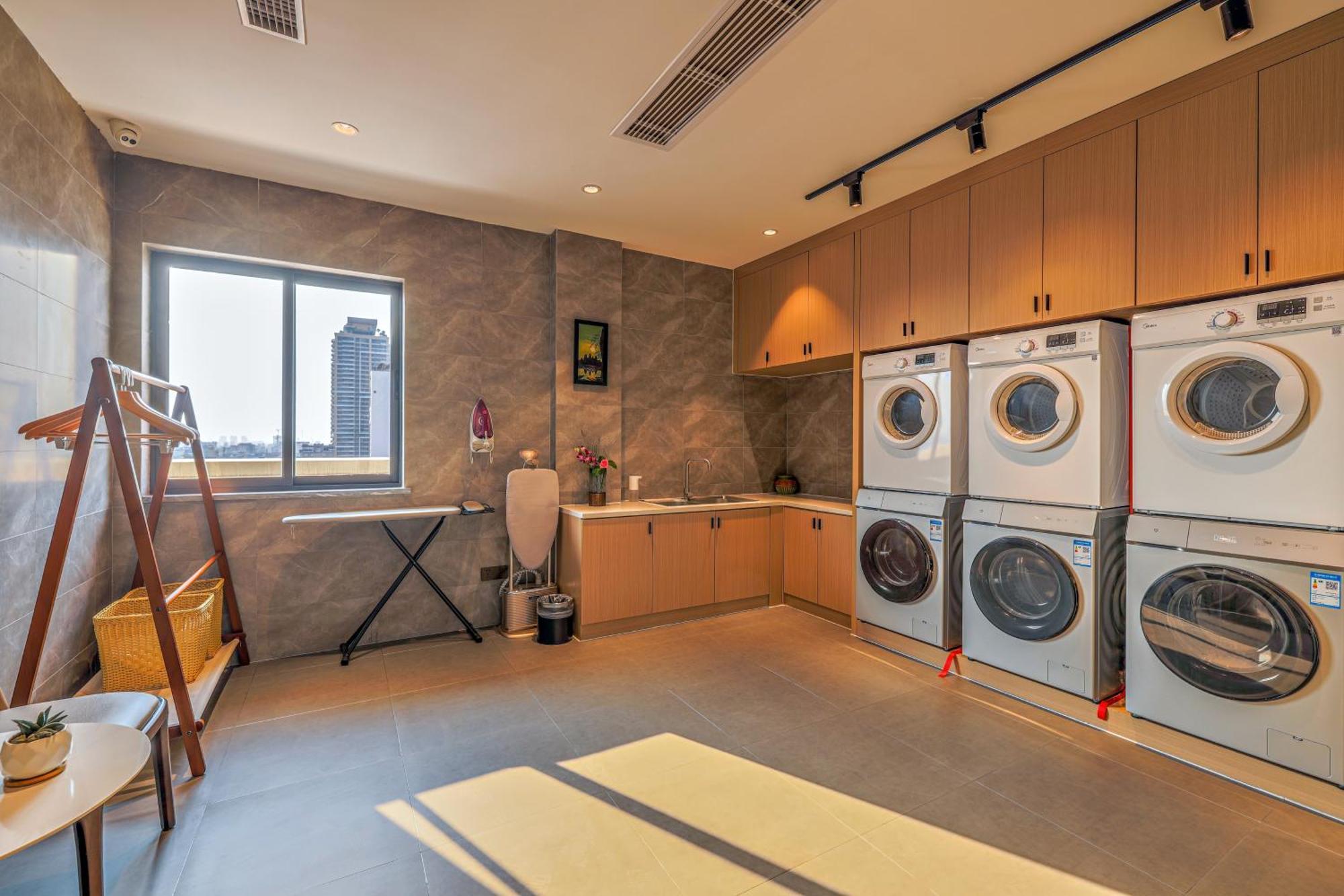 Maxx Phnom Penh Downtown By H World Hotel Екстериор снимка