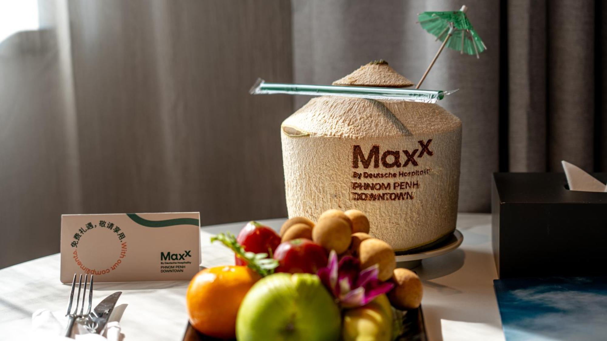 Maxx Phnom Penh Downtown By H World Hotel Екстериор снимка