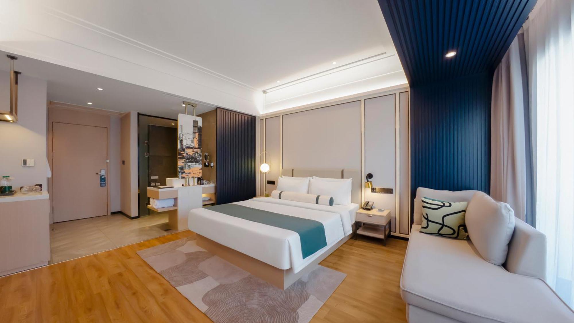 Maxx Phnom Penh Downtown By H World Hotel Екстериор снимка