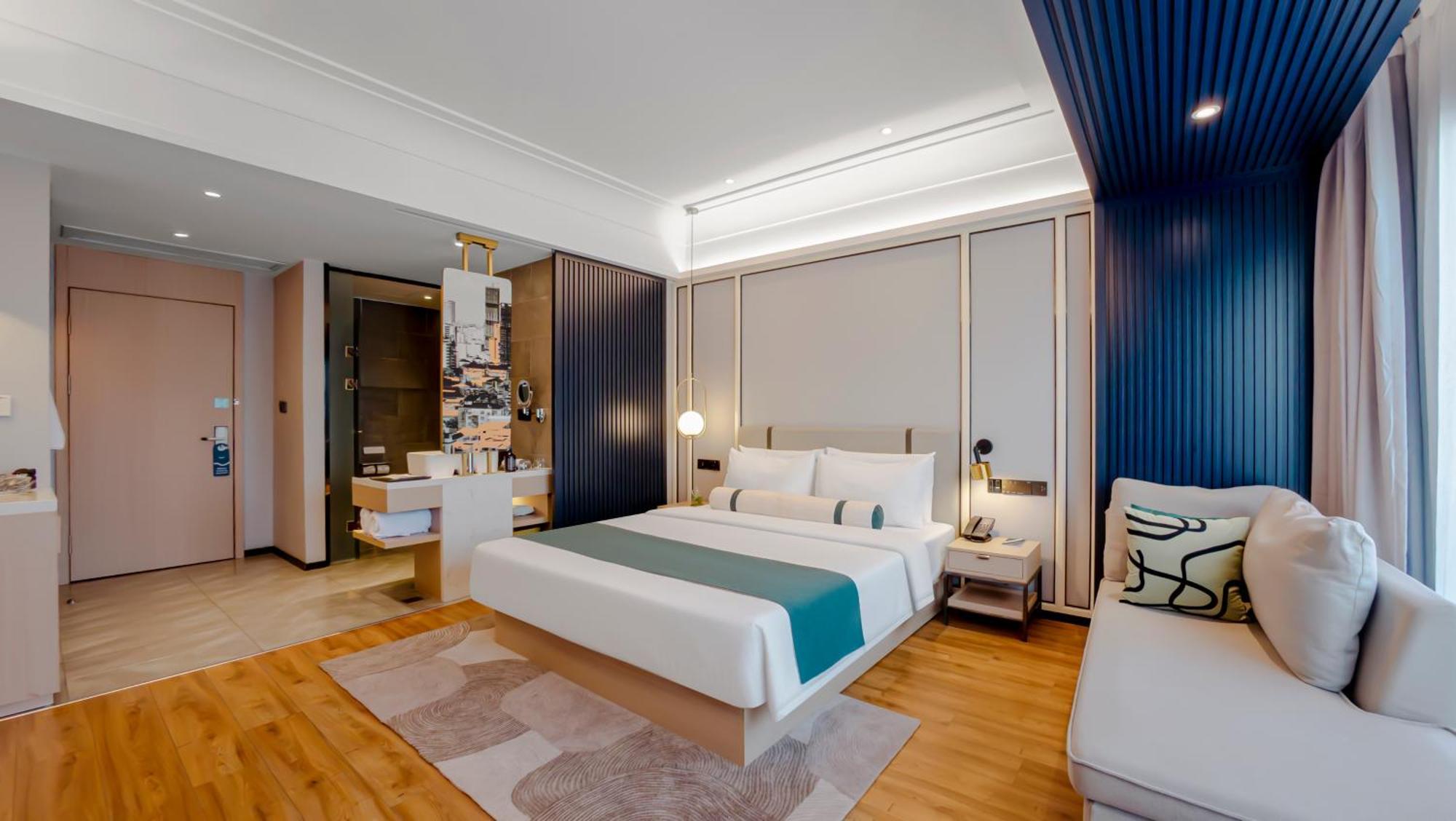 Maxx Phnom Penh Downtown By H World Hotel Екстериор снимка
